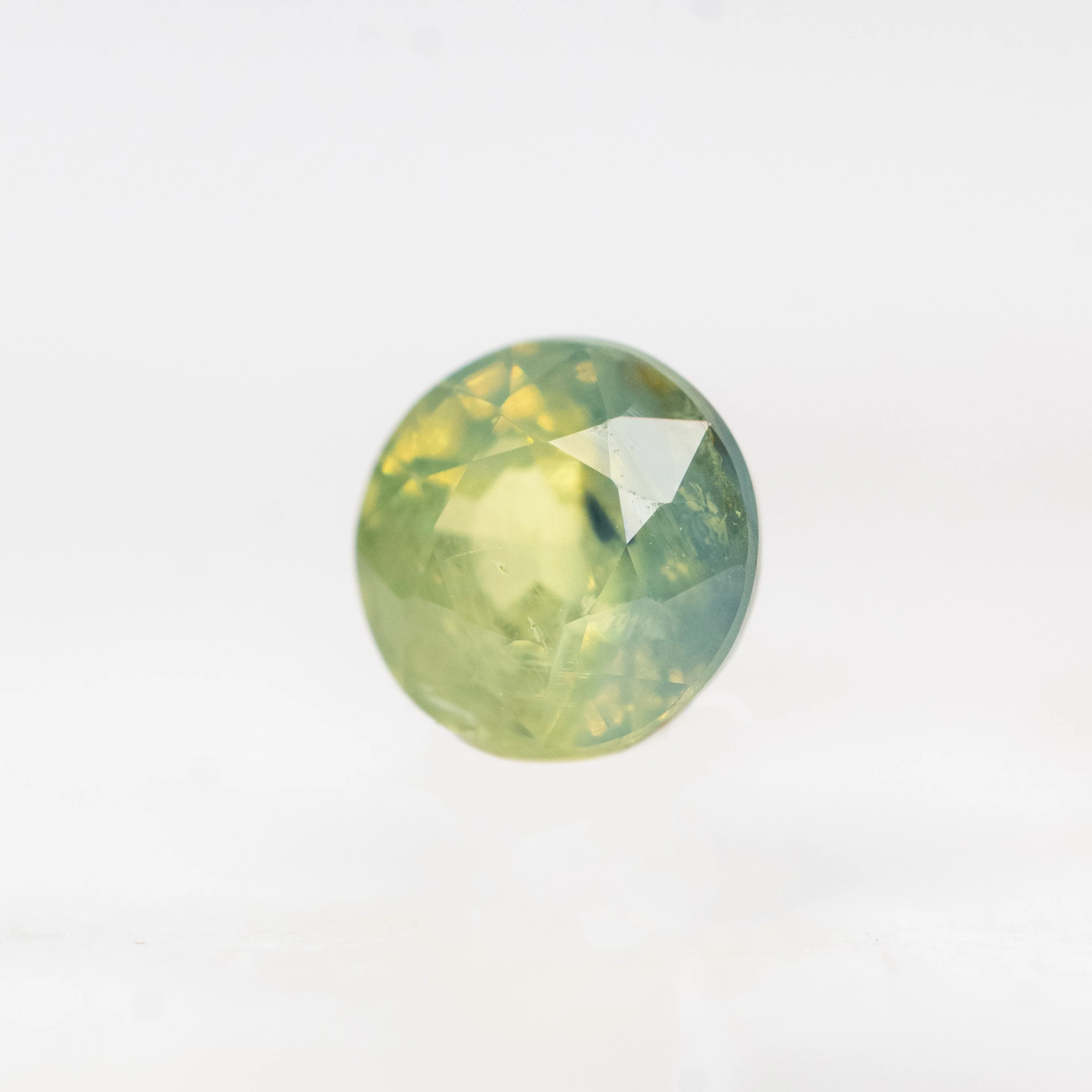 0.85 Carat Bicolor Green and Blue Round Sapphire for Custom Work - Inventory Code BCRS085 - Image 3