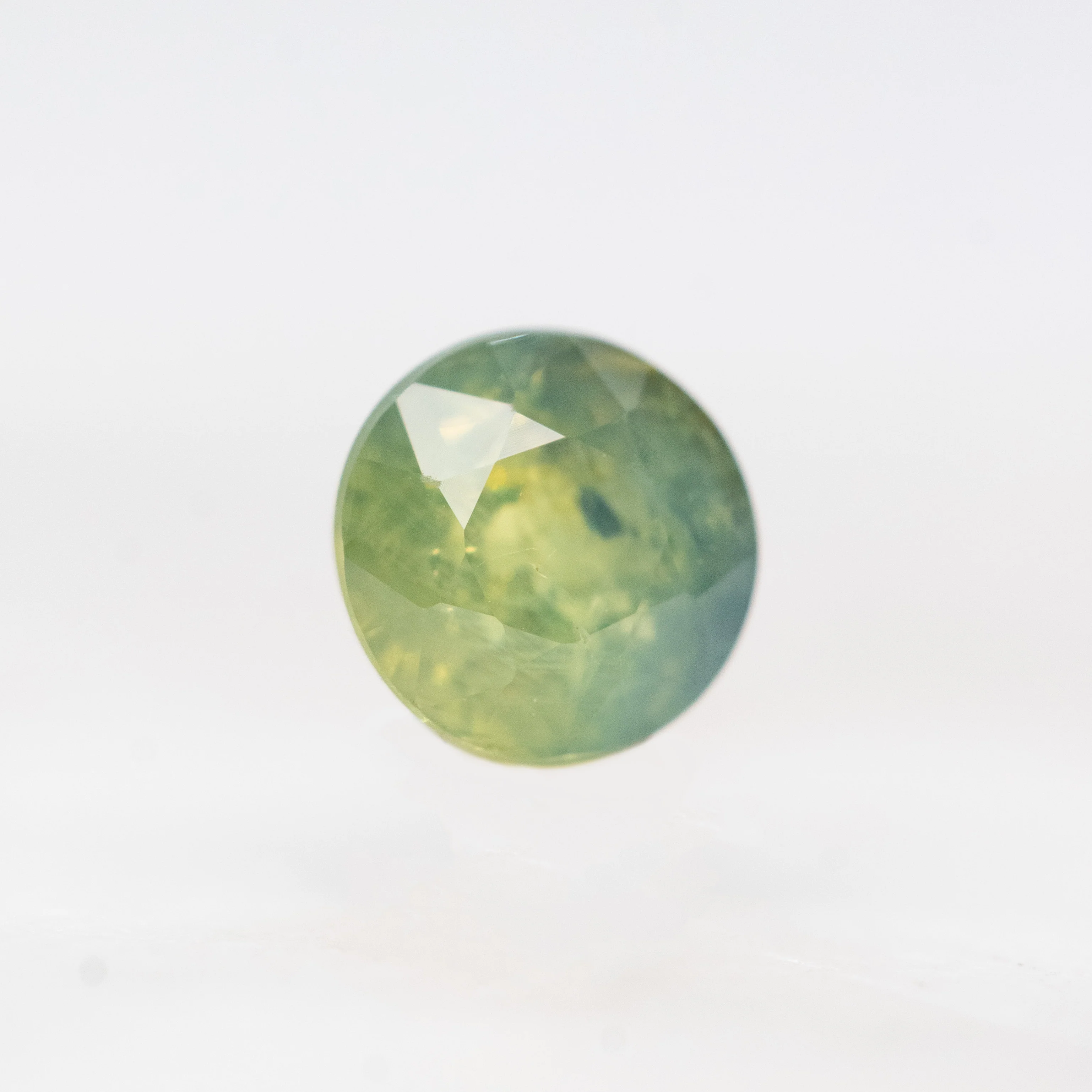 0.85 Carat Bicolor Green and Blue Round Sapphire for Custom Work - Inventory Code BCRS085 - Image 4