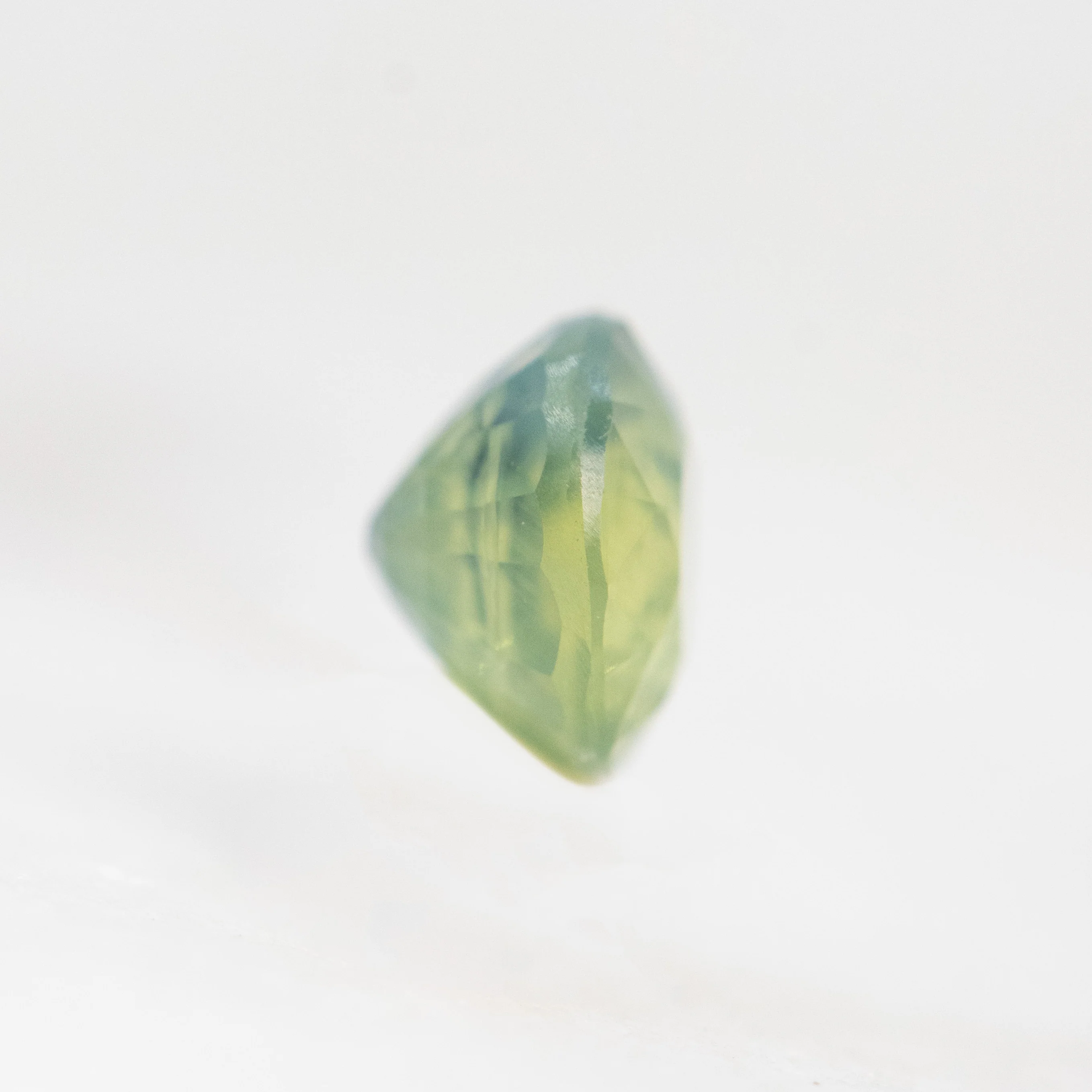0.85 Carat Bicolor Green and Blue Round Sapphire for Custom Work - Inventory Code BCRS085 - Image 5