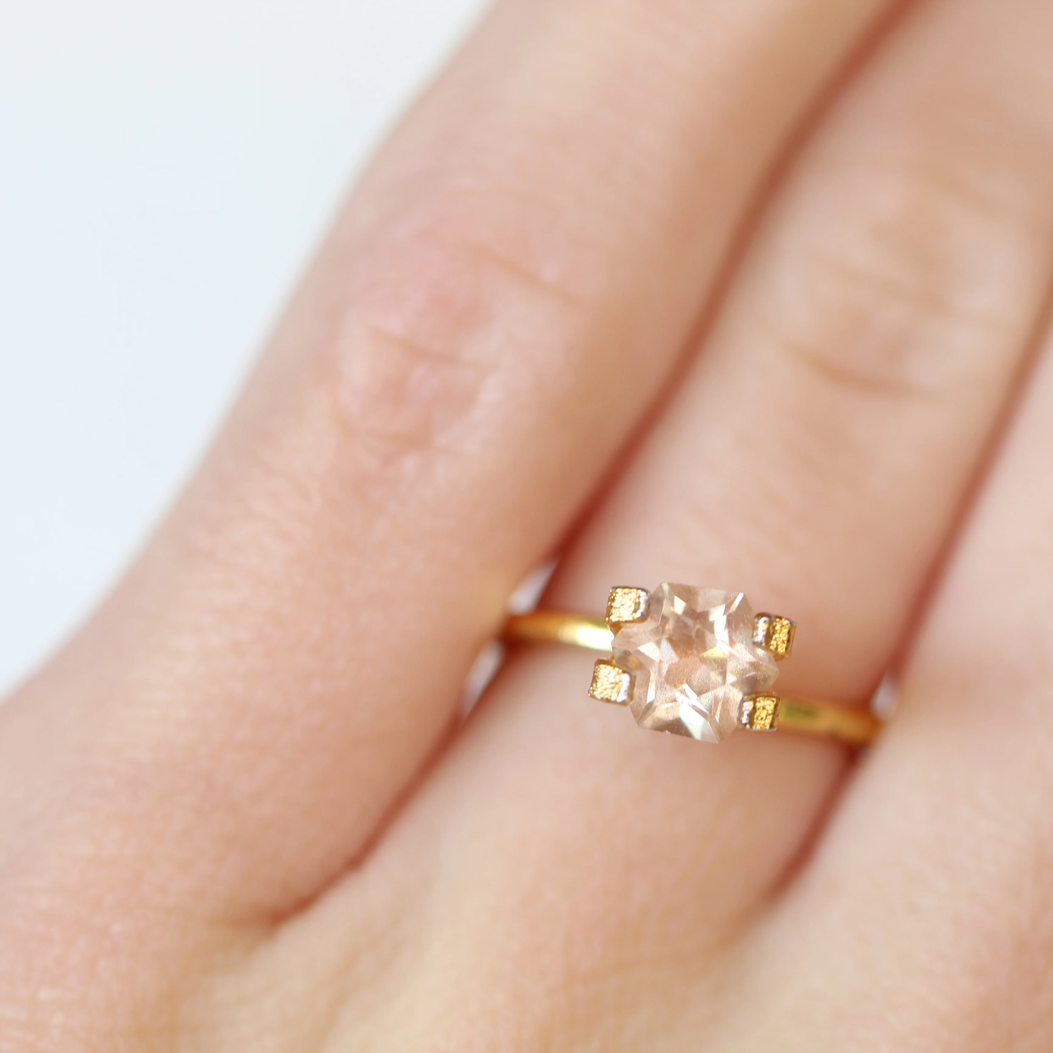 0.95 Carat Hexagon Sunstone- Inventory Code SUNHX95 - Image 6