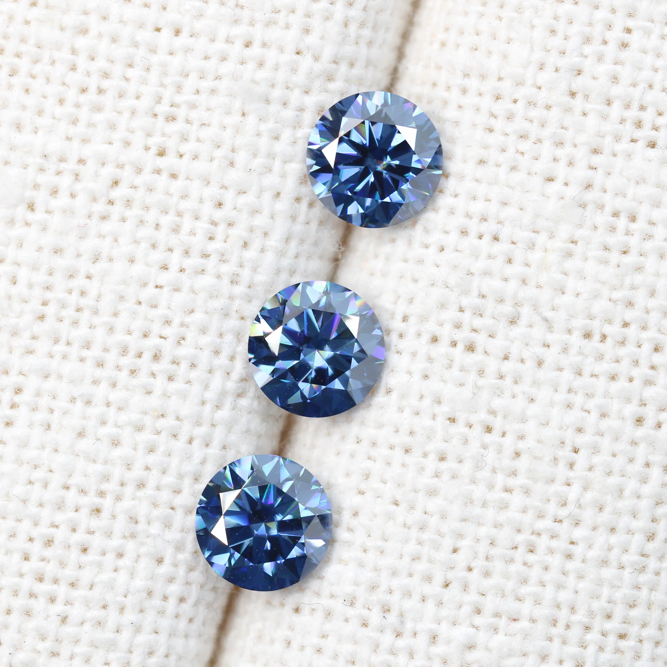 1.00 Carat Round Royal Blue Moissanite for Custom Work - Inventory Code RBM100 - Image 6