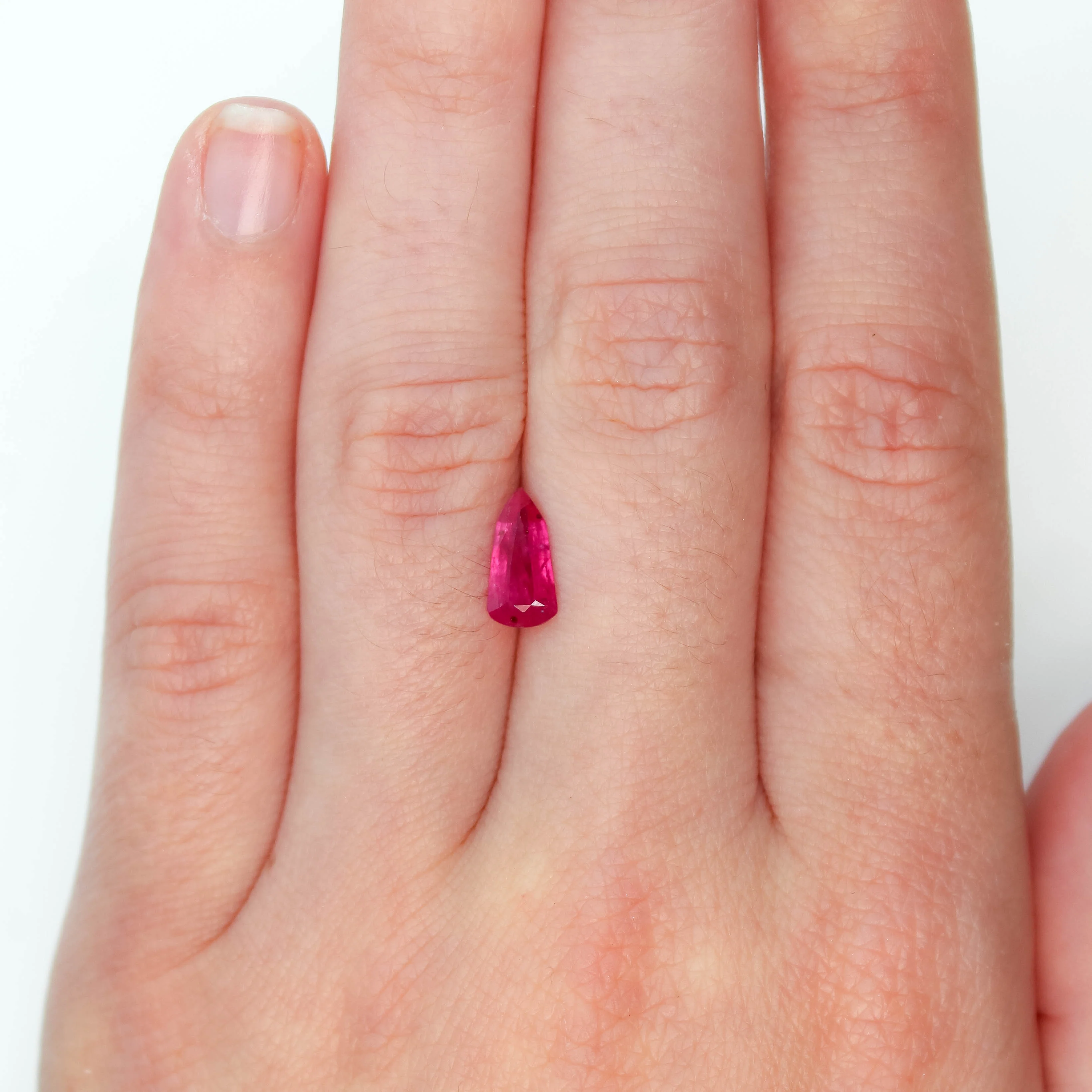 1.07 Carat Pink Shield Sapphire for Custom Work - Inventory Code PSS107 - Image 2