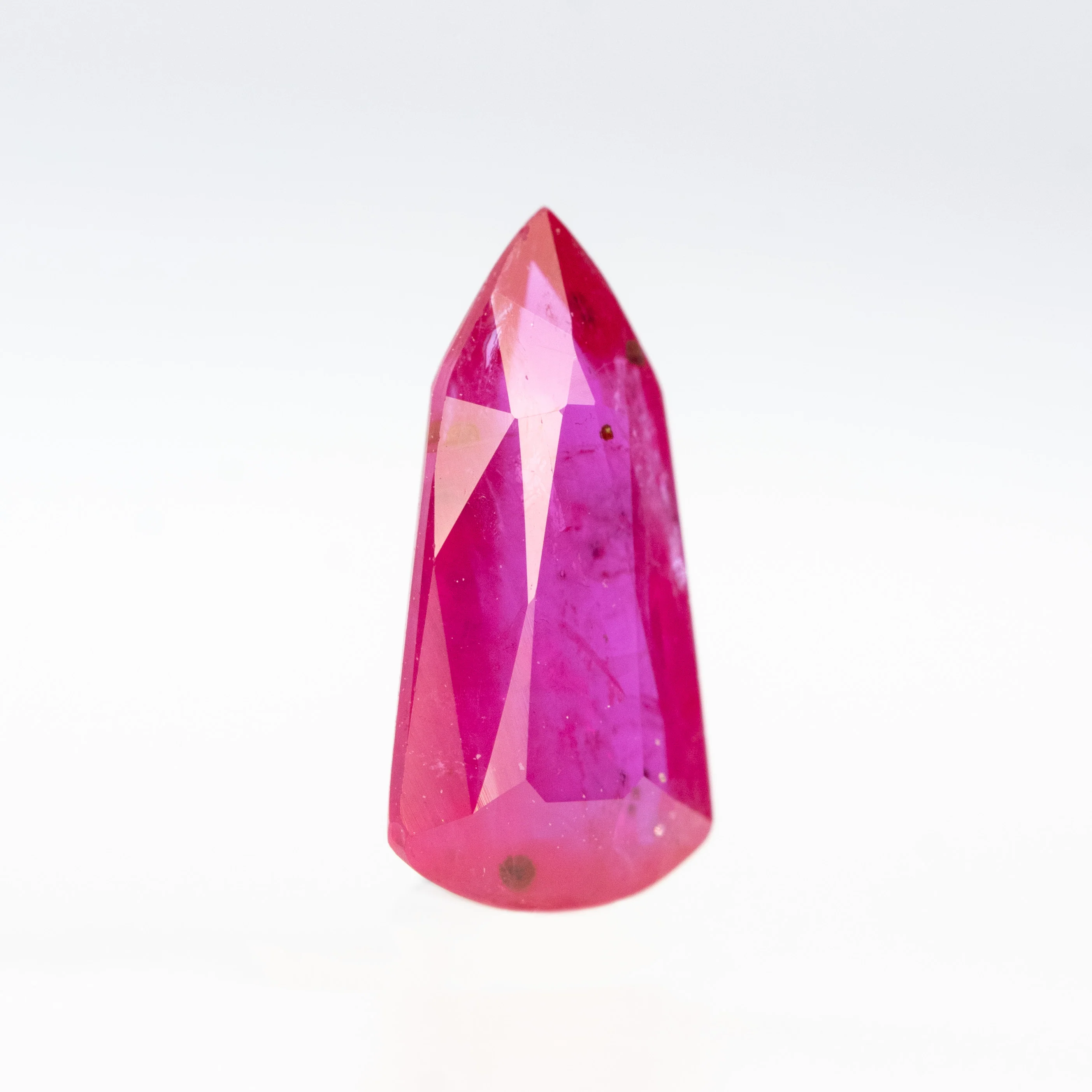 1.07 Carat Pink Shield Sapphire for Custom Work - Inventory Code PSS107 - Image 4