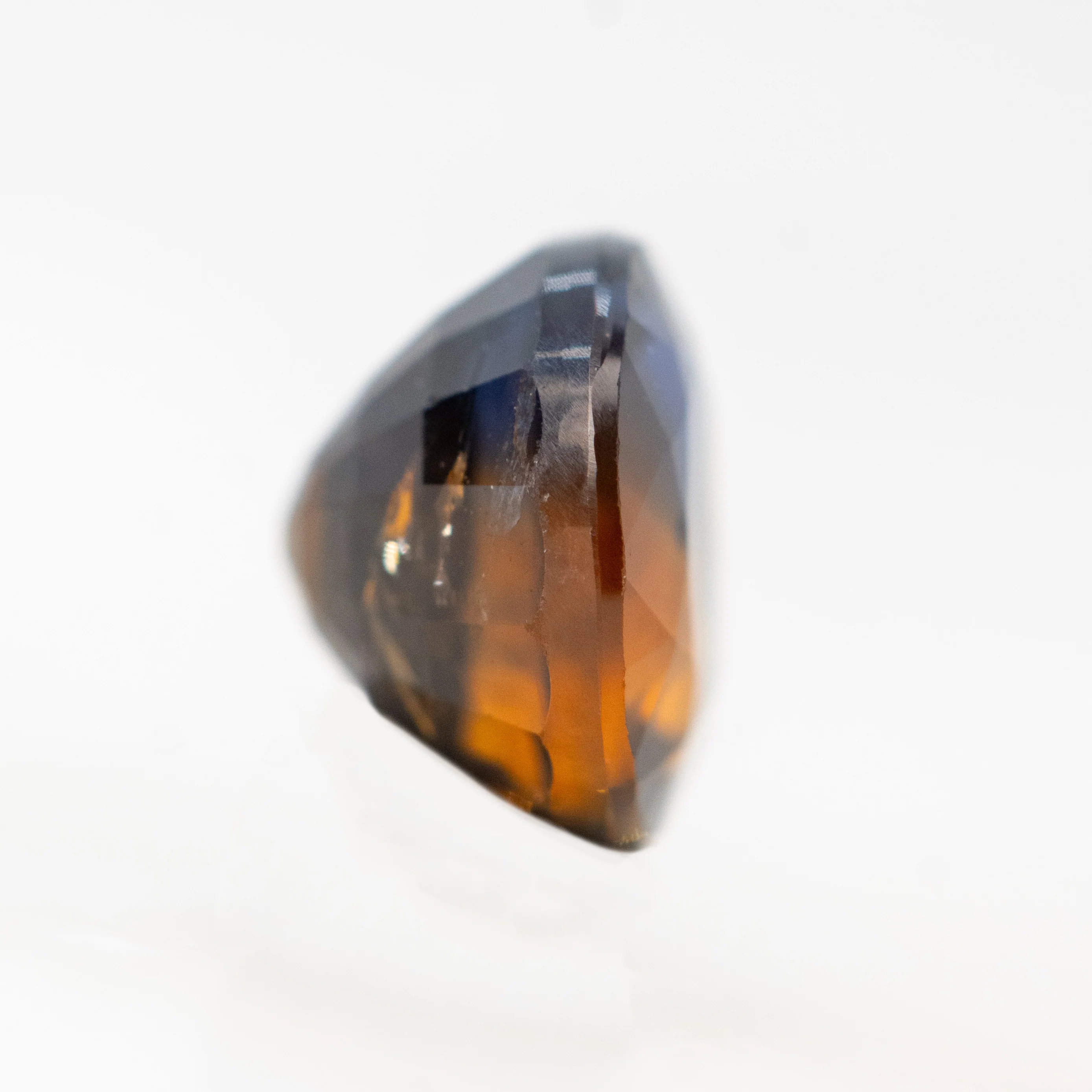 1.14 Carat Bicolor Blue and Orange Oval Sapphire for Custom Work - Inventory Code BBOS114 - Image 5
