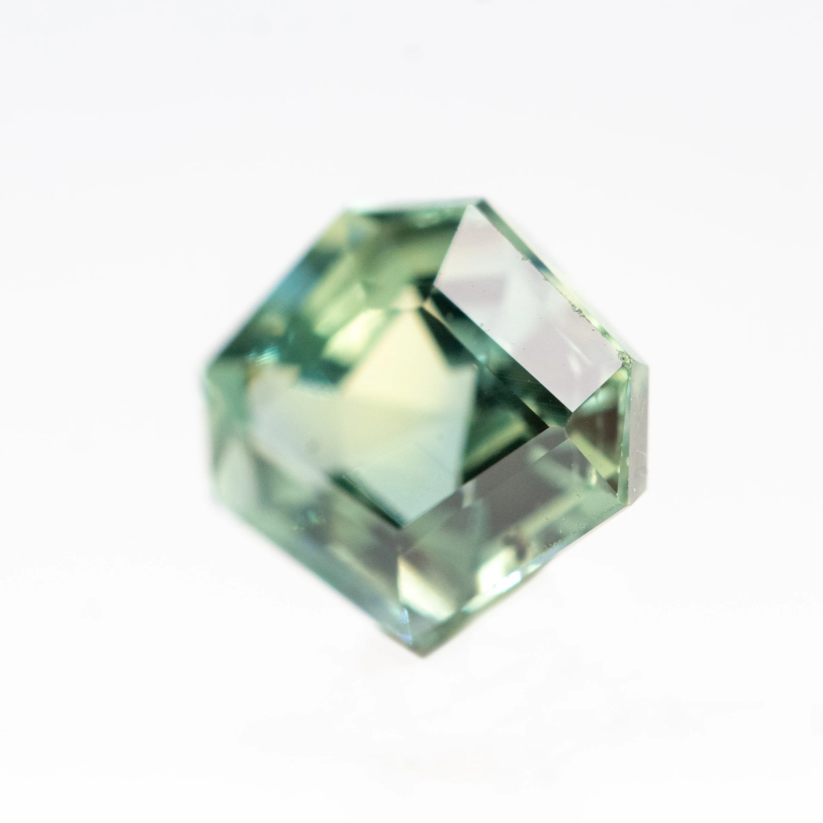 1.23 Carat Geometric Shield Cut Green Sapphire for Custom Work - Inventory Code GGS123 - Image 3