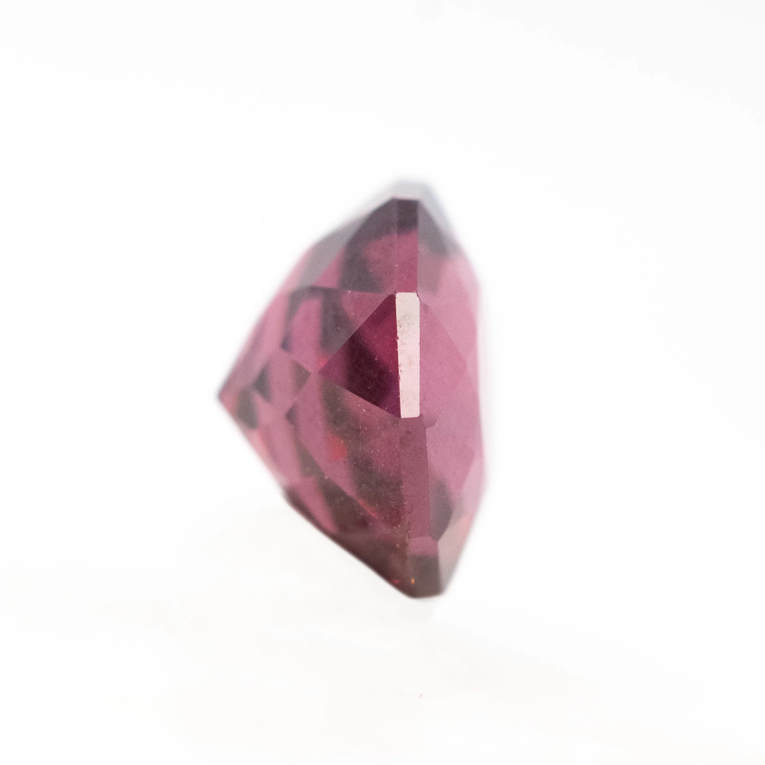 1.39 Carat Round Geometric Rhodolite Garnet for Custom Work - Inventory Code GRG139 - Image 5