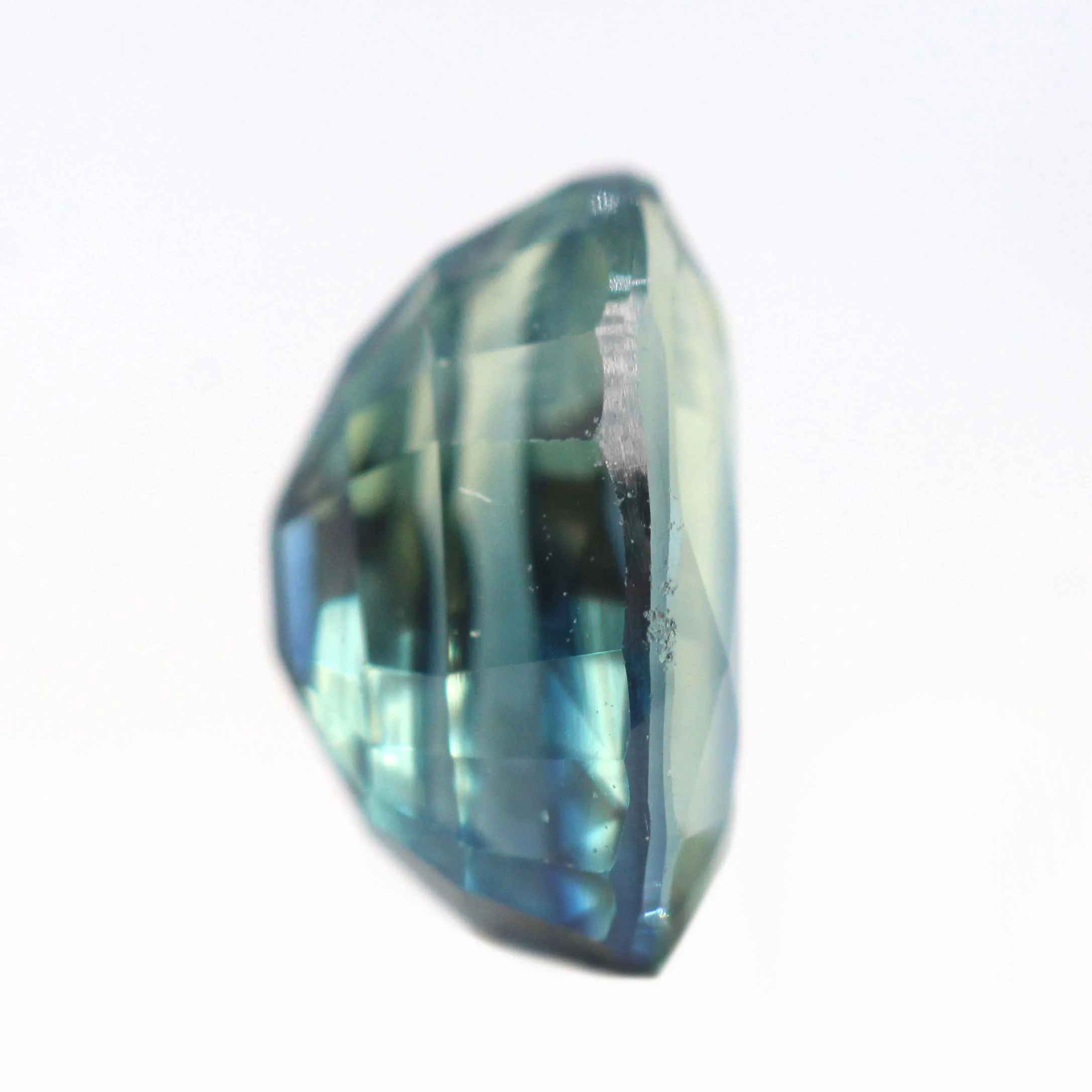1.42 Carat Bicolor Green-Blue Oval Sapphire for Custom Work - Inventory Code BGOSAP142 - Image 5