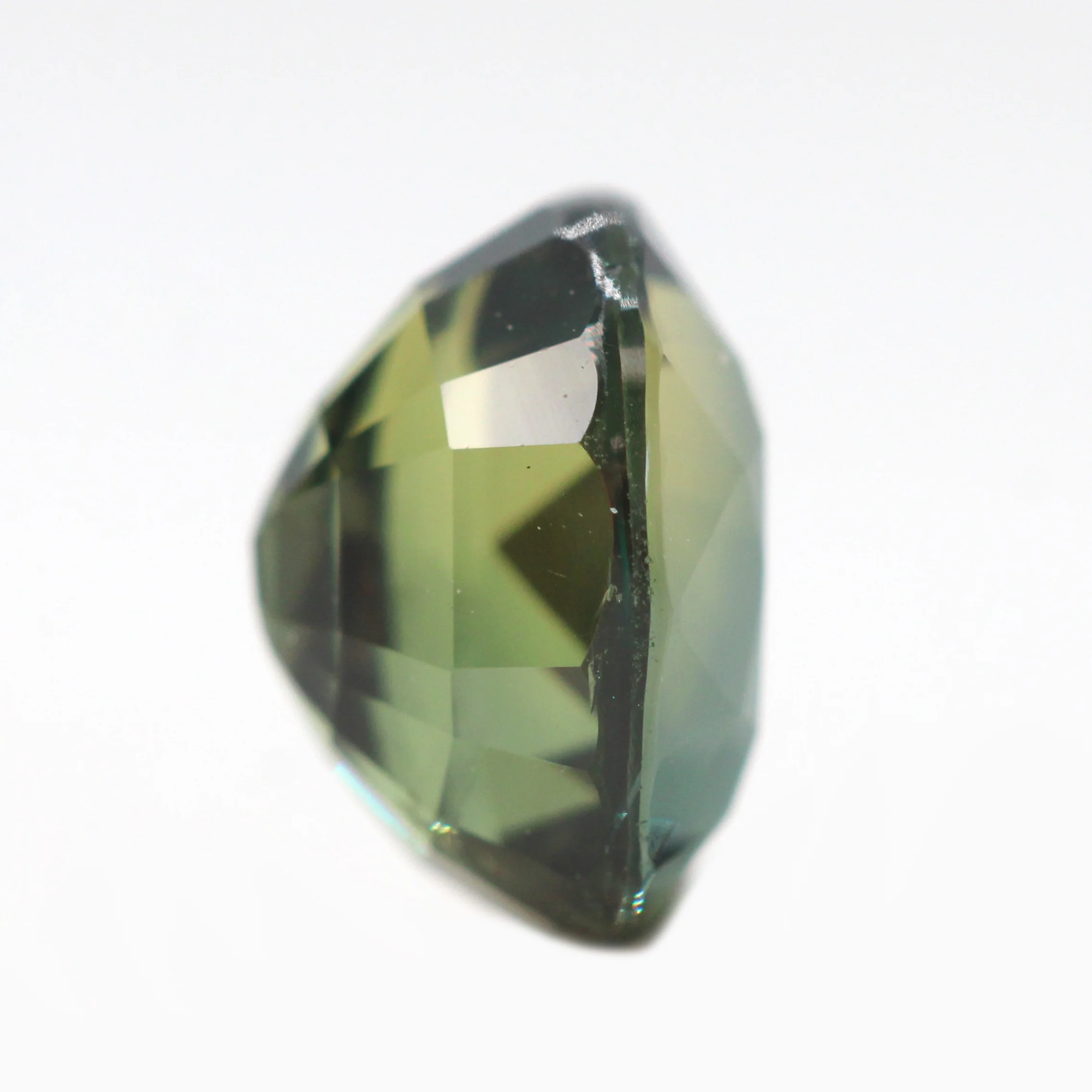 1.71 Carat Color Change Green + Brown Oval Sapphire for Custom Work - Inventory Code GBOS171 - Image 6