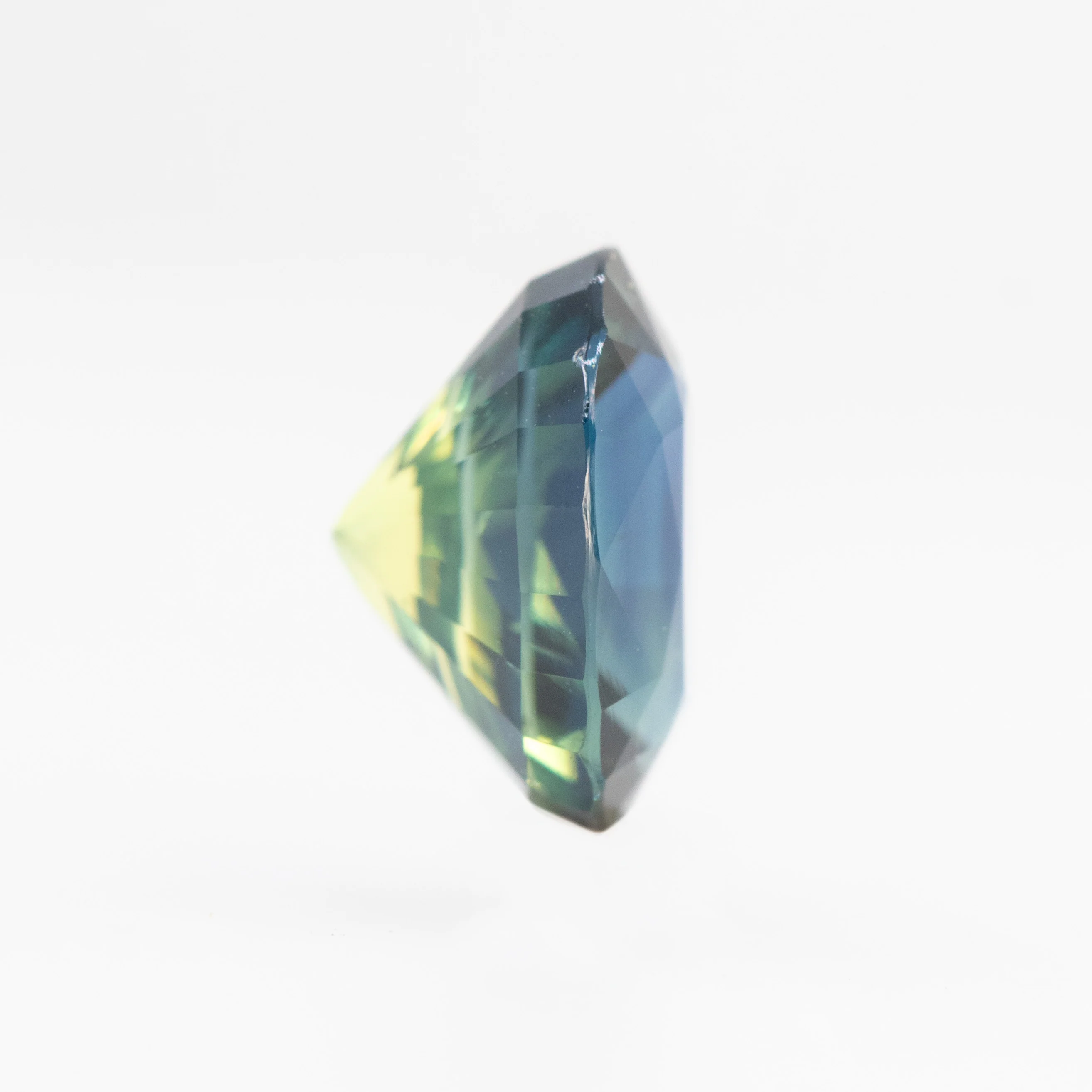 2.07 Carat Bicolor Oval Sapphire for Custom Work - Inventory Code BCOS207 - Image 5