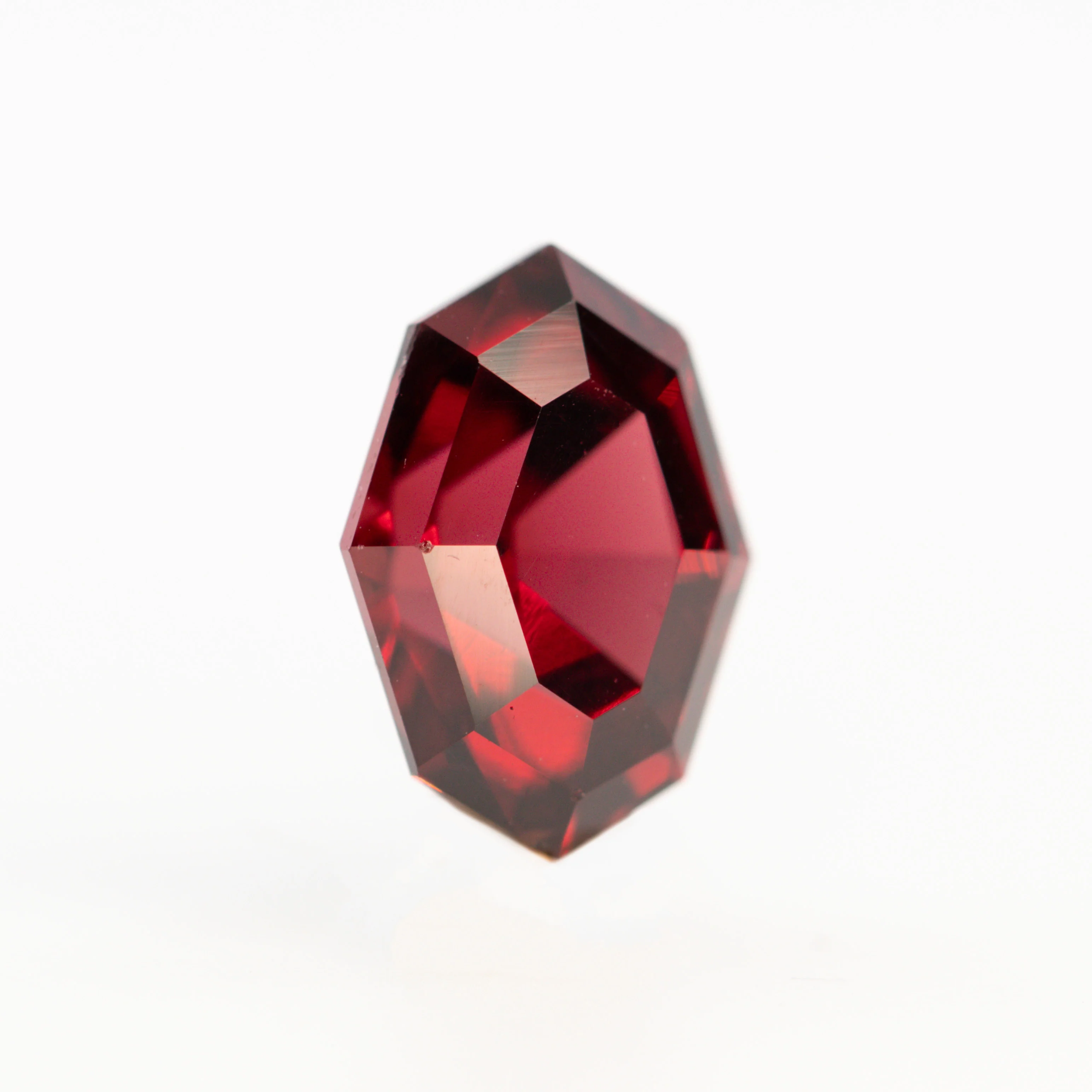 2.28 Carat Fancy Geometric Oval Rhodolite Garnet for Custom Work - Inventory Code FCRG228 - Image 4