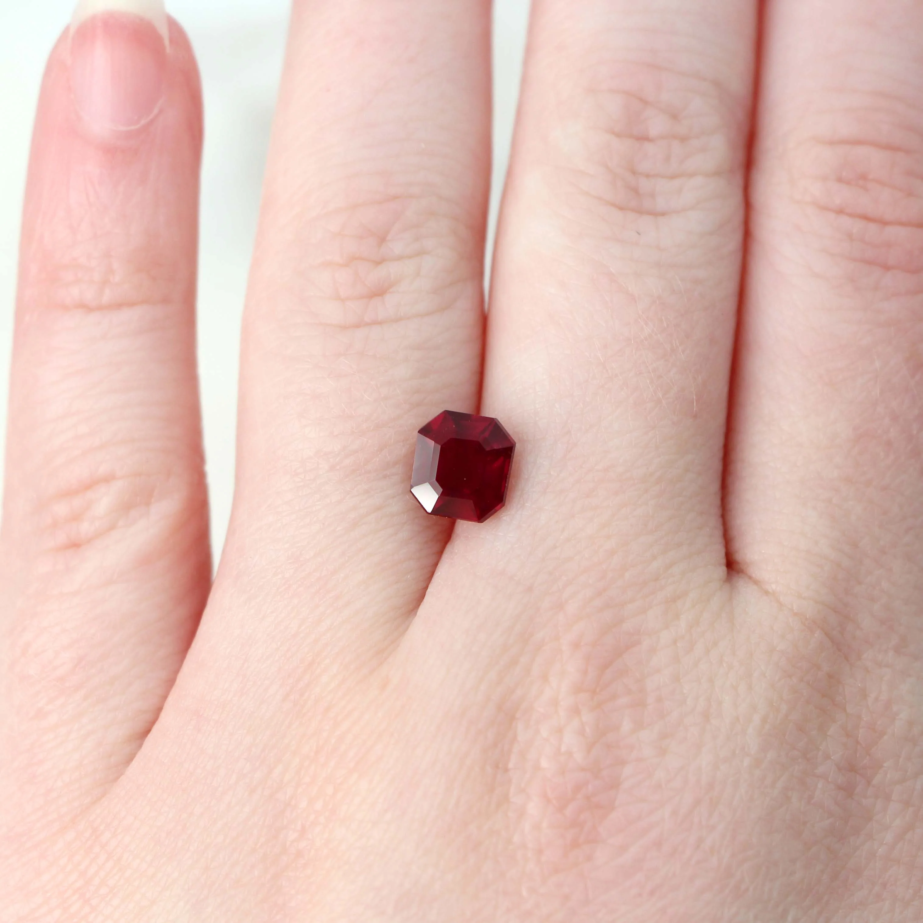 2.38 Carat Asscher Cut Rhodolite Garnet for Custom Work - Inventory Code AGARN238 - Image 2