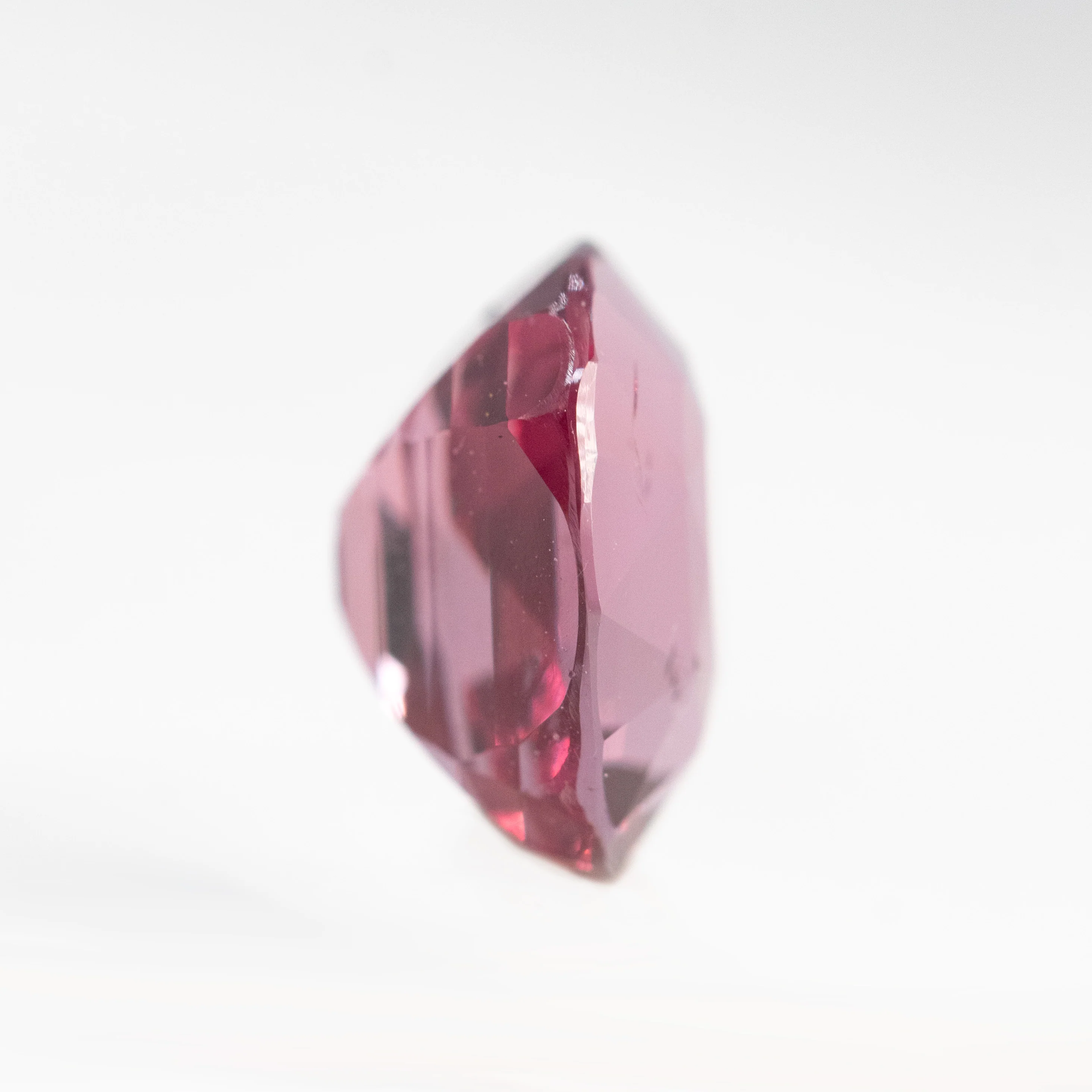 2.75 Carat Light Burgundy Oval Garnet for Custom Work - Inventory Code BOG275 - Image 5