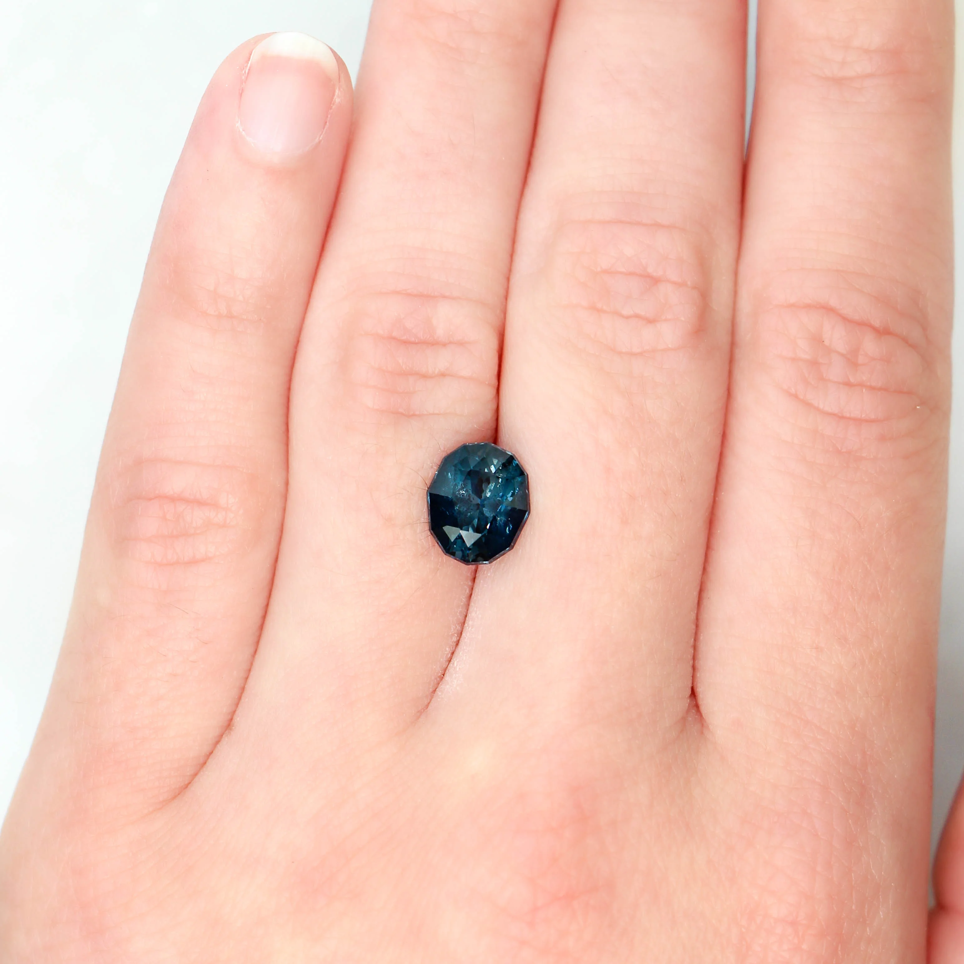 3.60 Carat Geometric Oval London Blue Topaz for Custom Work - Inventory Code GOT360 - Image 2