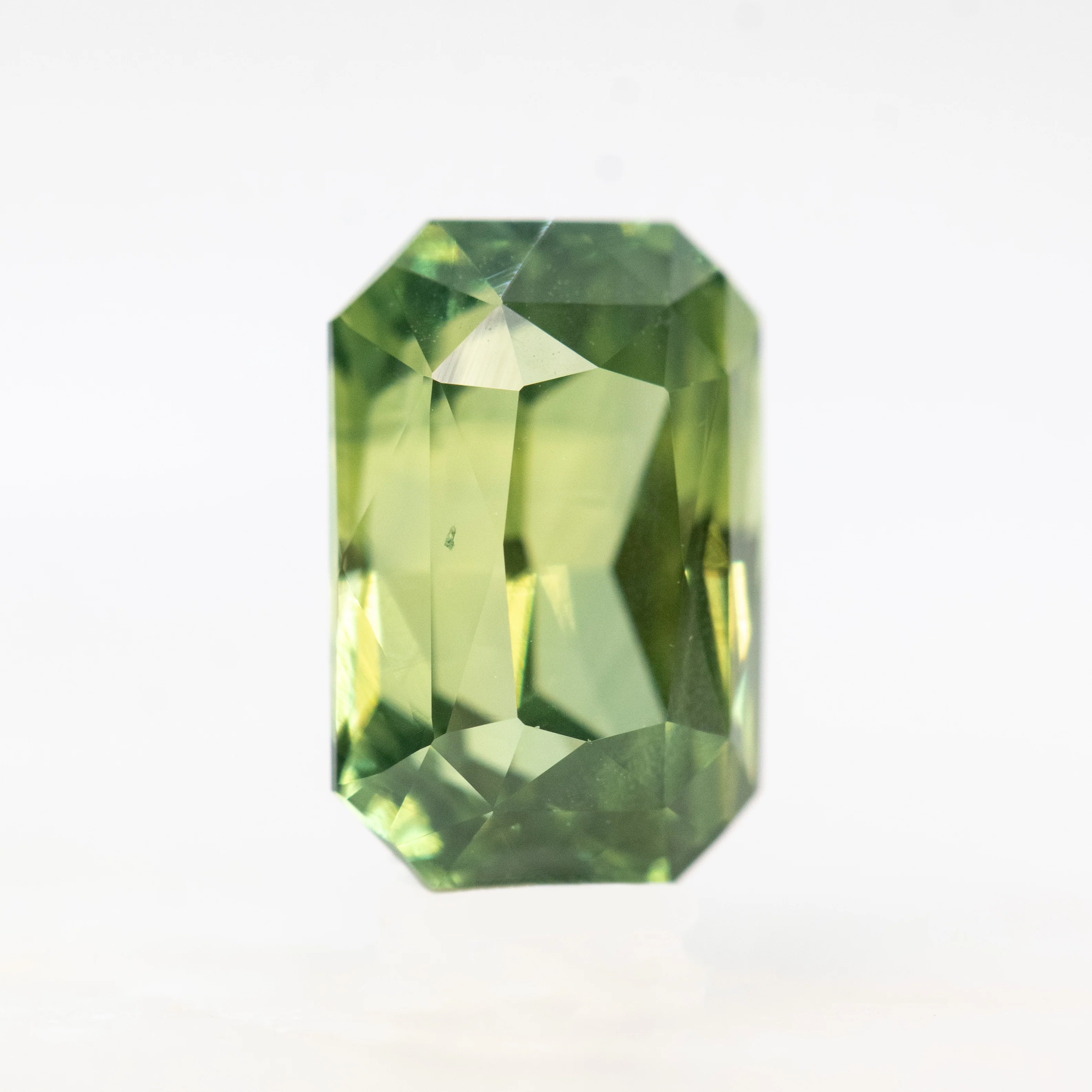 4.04 Carat Green Radiant Cut Sapphire for Custom Work - Inventory Code GRCS404 - Image 4