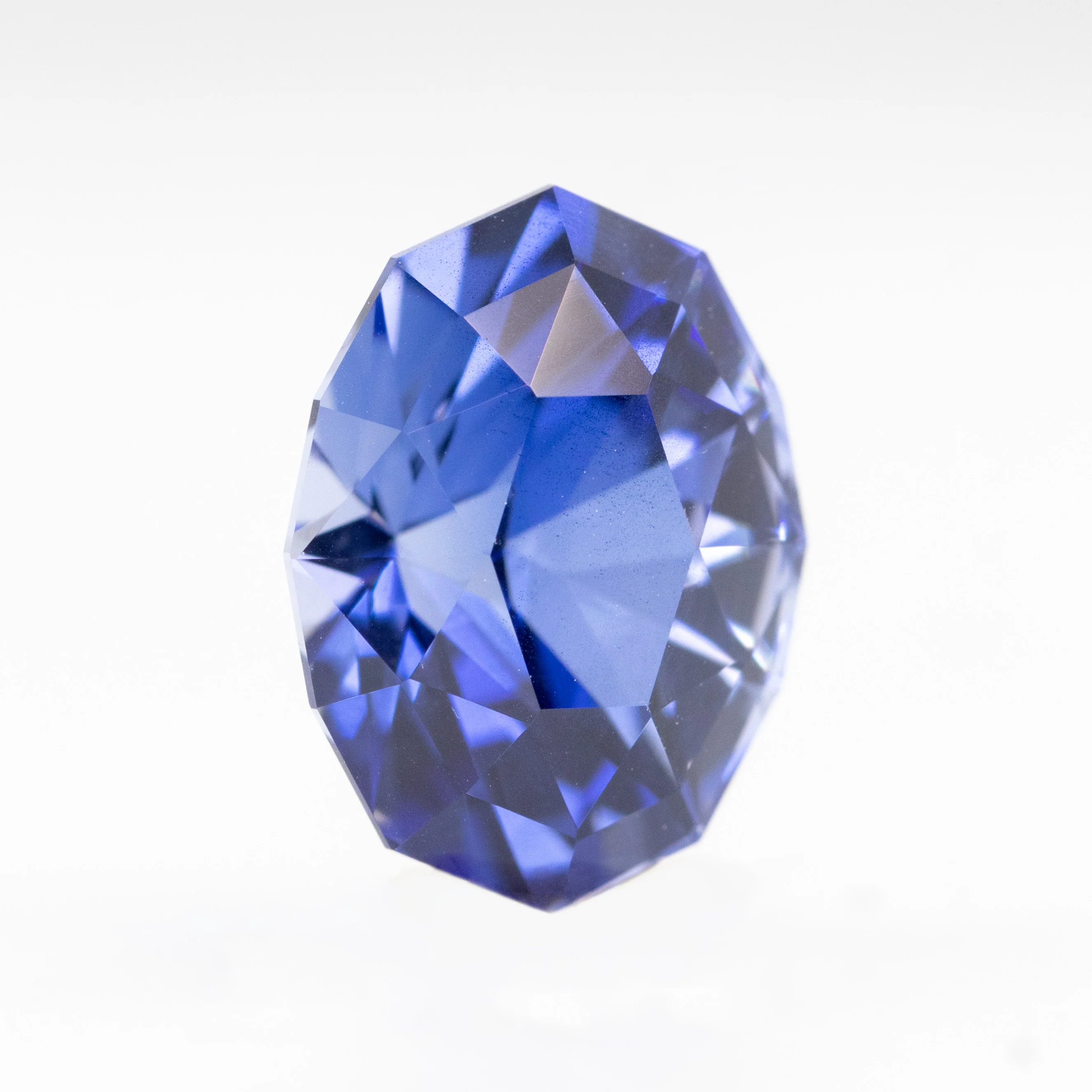 4.29 Carat Lab Grown Blue Geometric Oval Sapphire for Custom Work - Inventory Code LGGO429 - Image 4