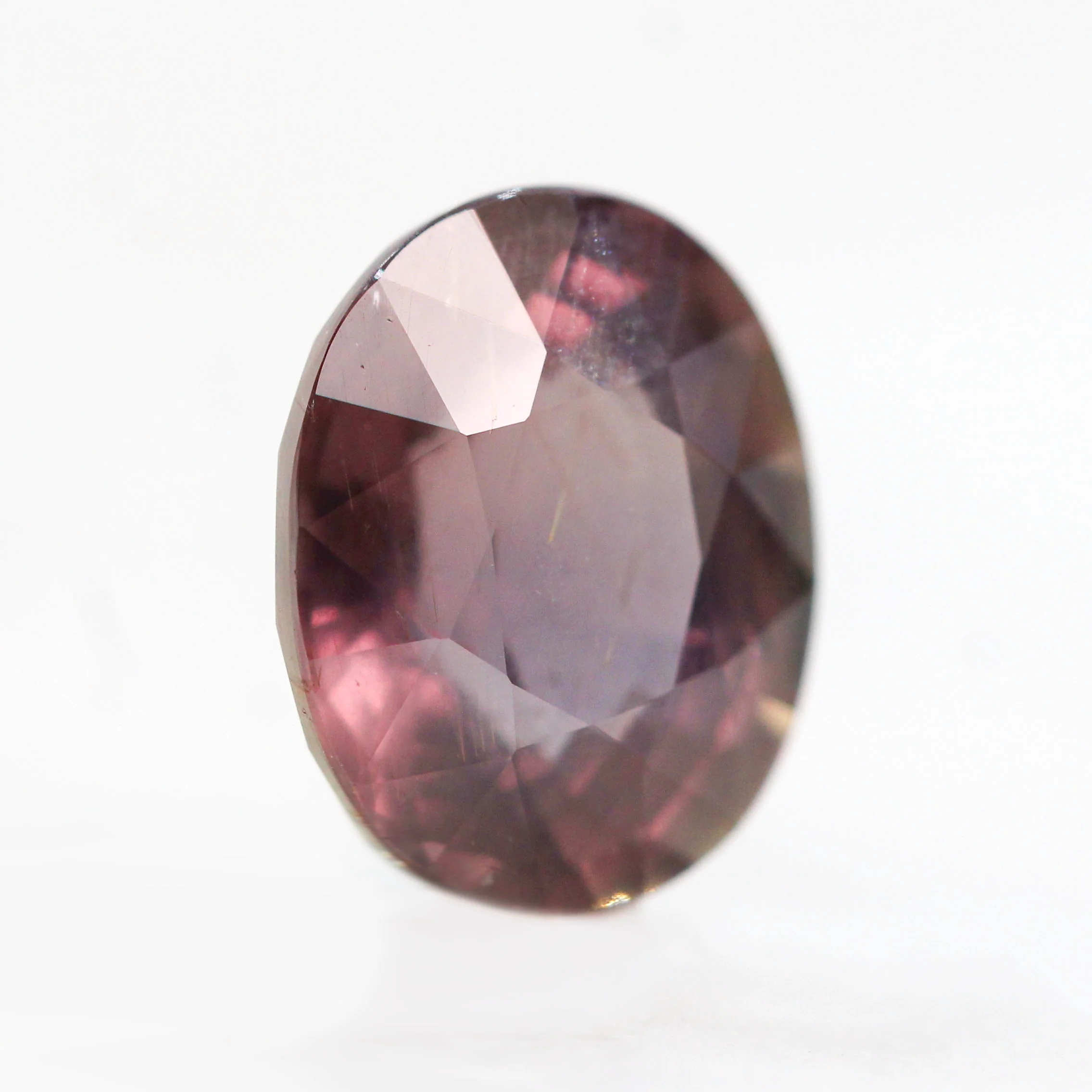 4.43 Carat Color Change Golden Purple Oval Sapphire for Custom Work - Inventory Code GPOS443 - Image 5
