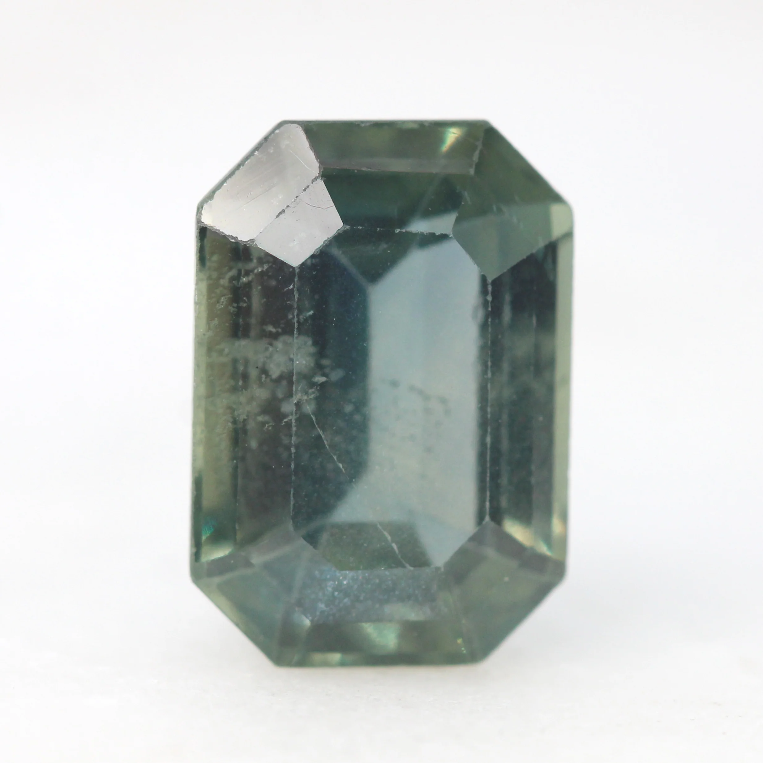 4.52 Carat Teal Color Change Emerald Cut Madagascar Sapphire for Custom Work - Inventory Code TGPS5452 - Image 5