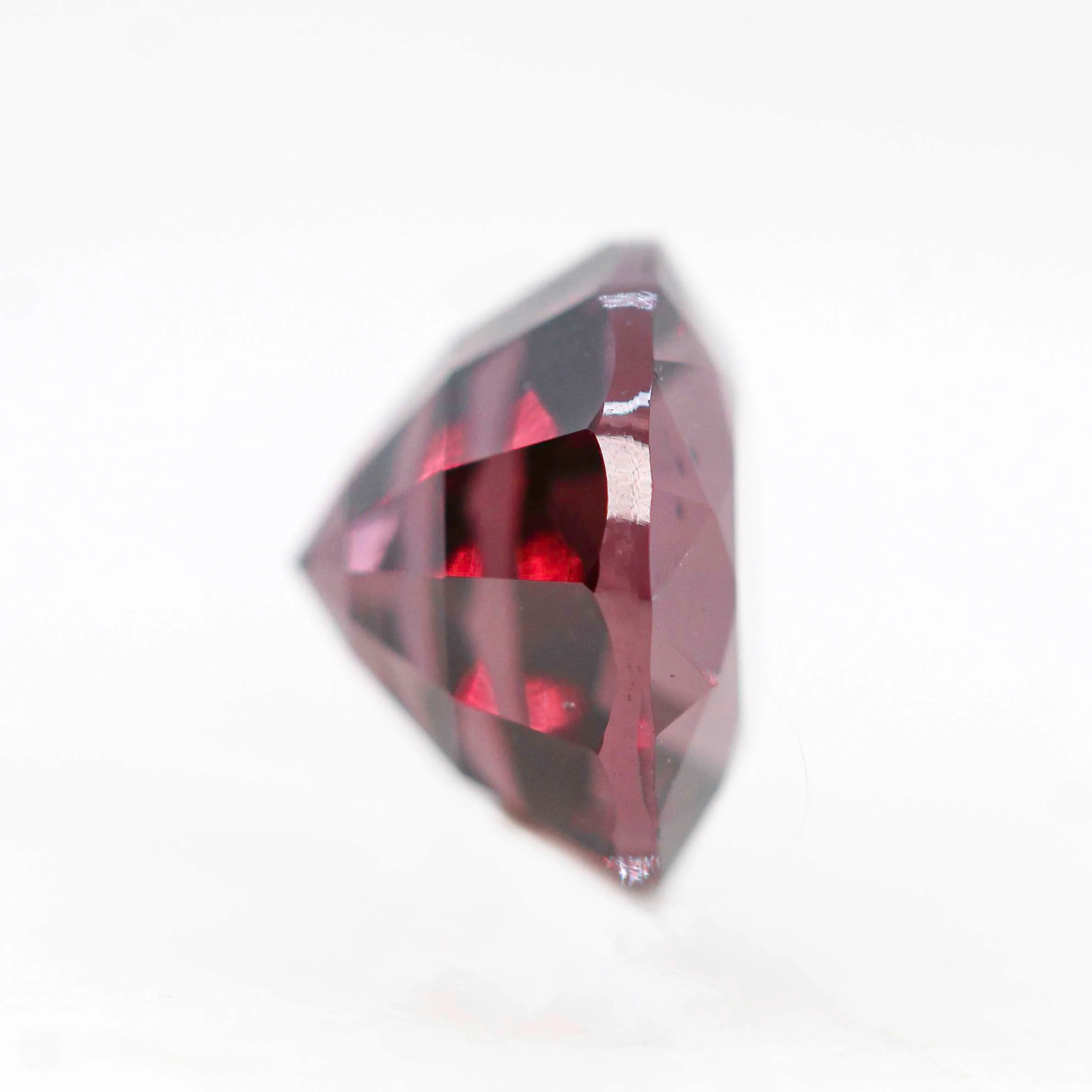 5.11 Carat Round Color Change Garnet for Custom Work - Inventory Code RCG511 - Image 6