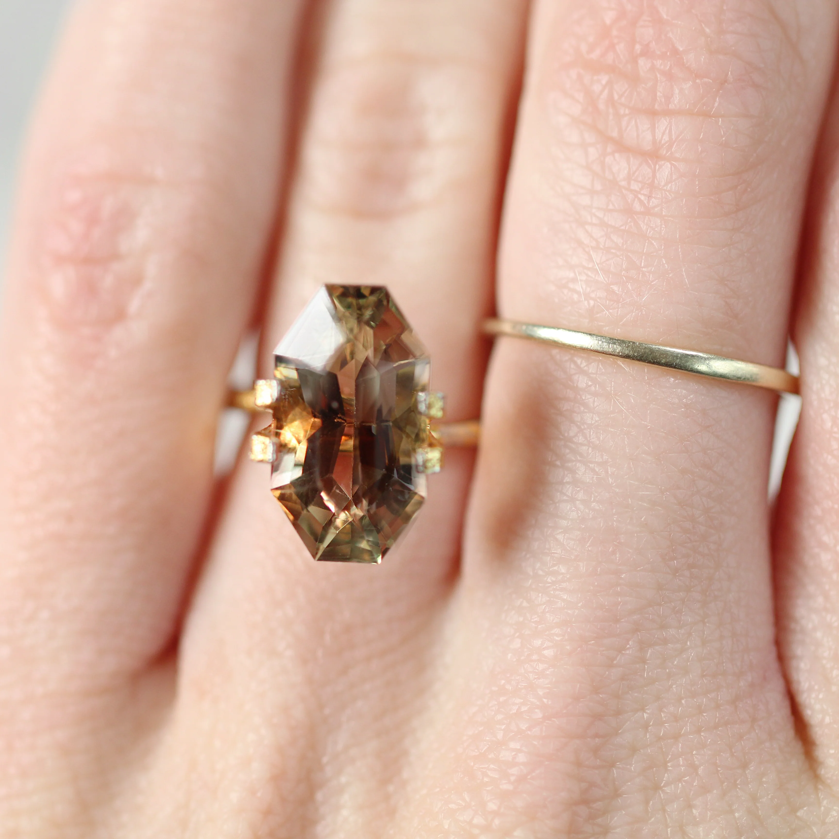 6 Carat Elongated Octagon Sunstone - Inventory Code SUNHB600 - Image 6
