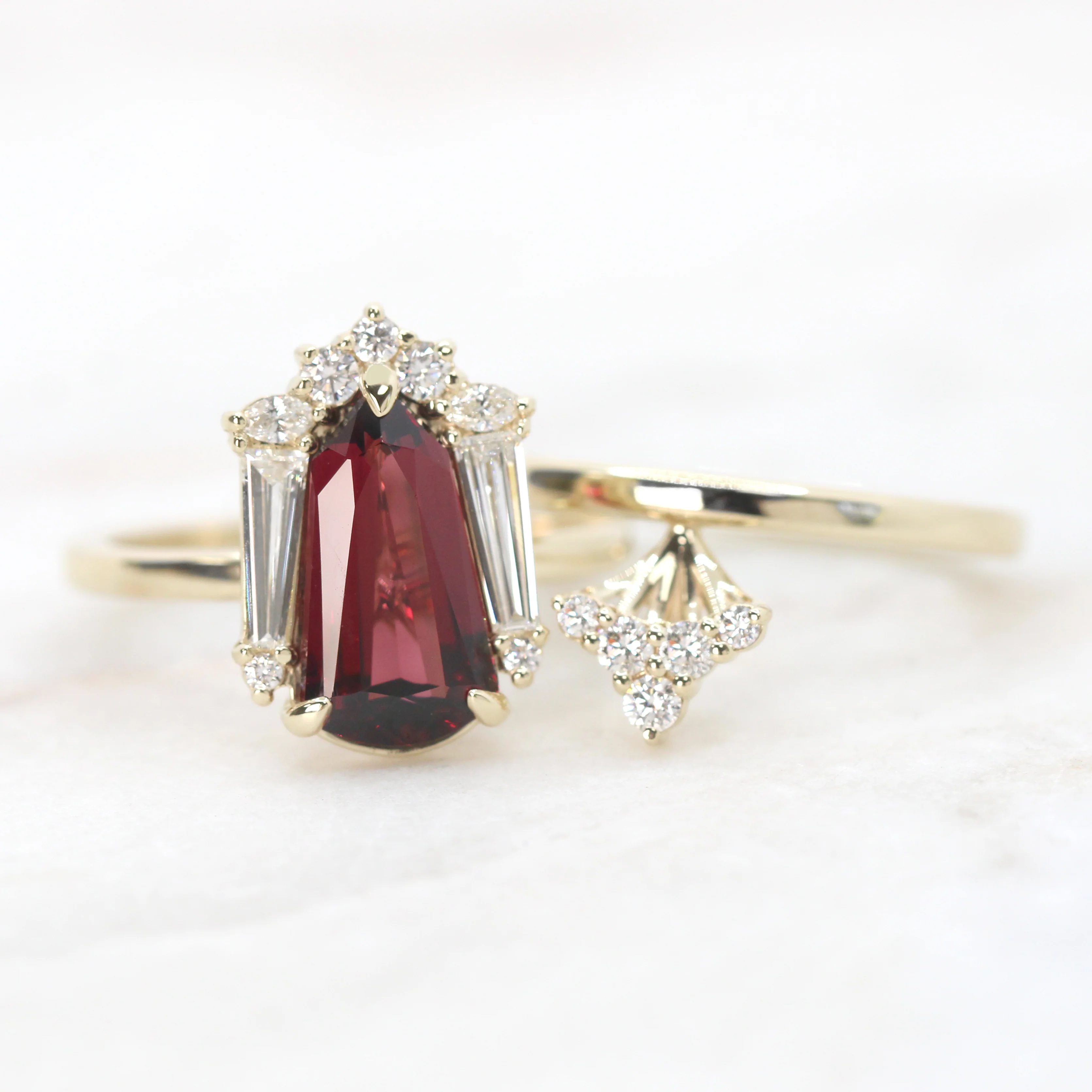 Project: Custom Christine Ring with a 2.5 Carat Shield Cut Garnet and White Accent Diamonds in 14k - Image 7