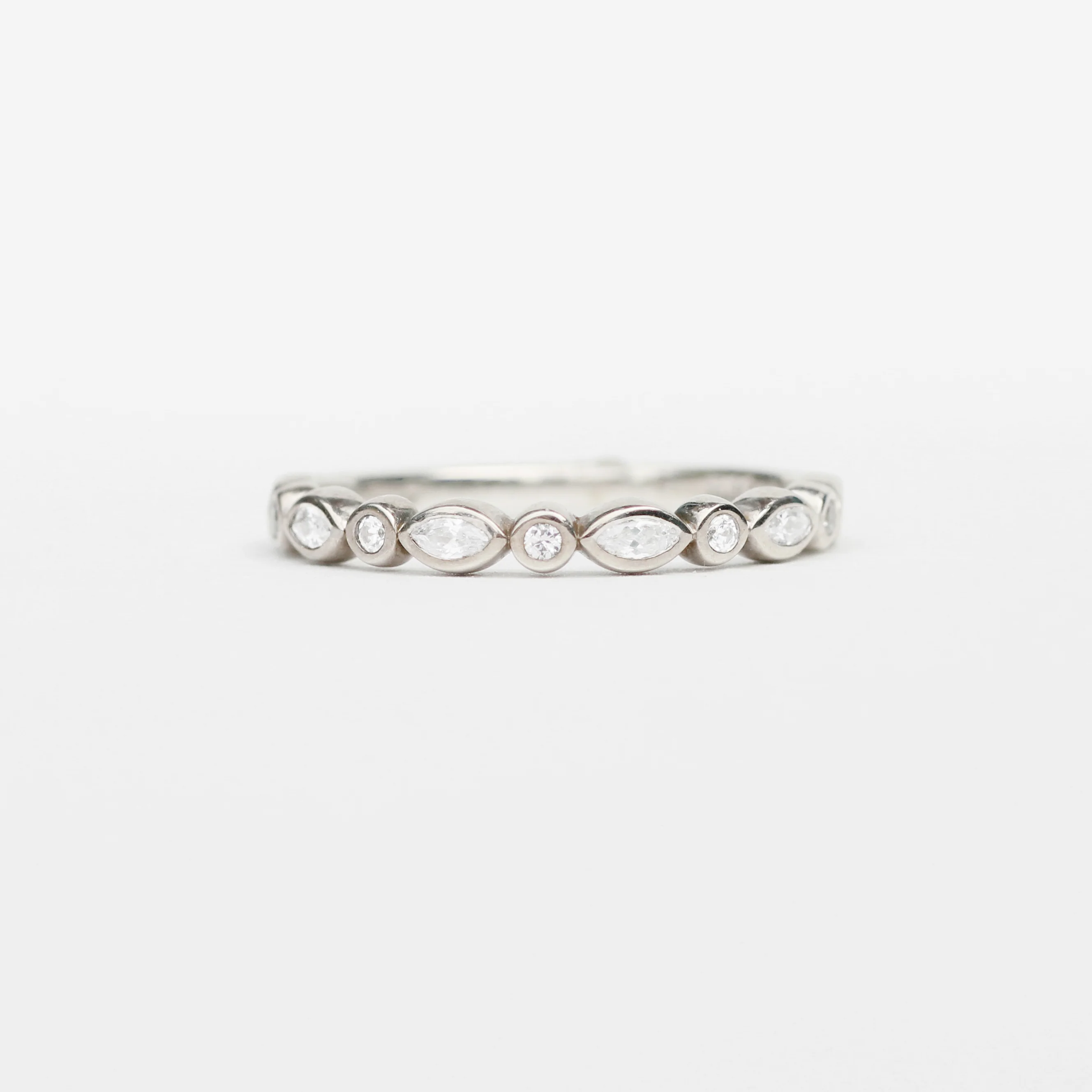 Ellyot Band - Image 2