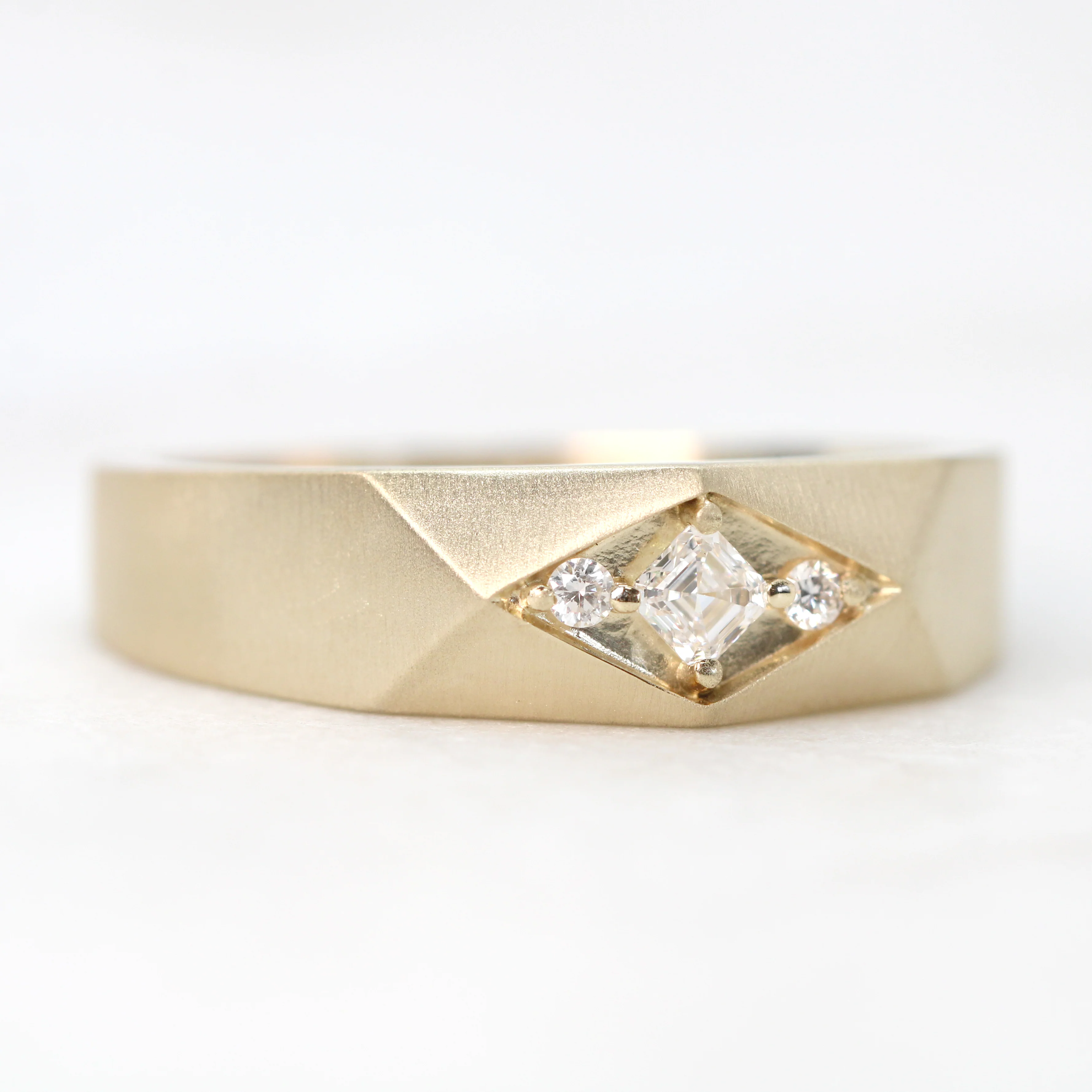 Marcus Band - Image 4