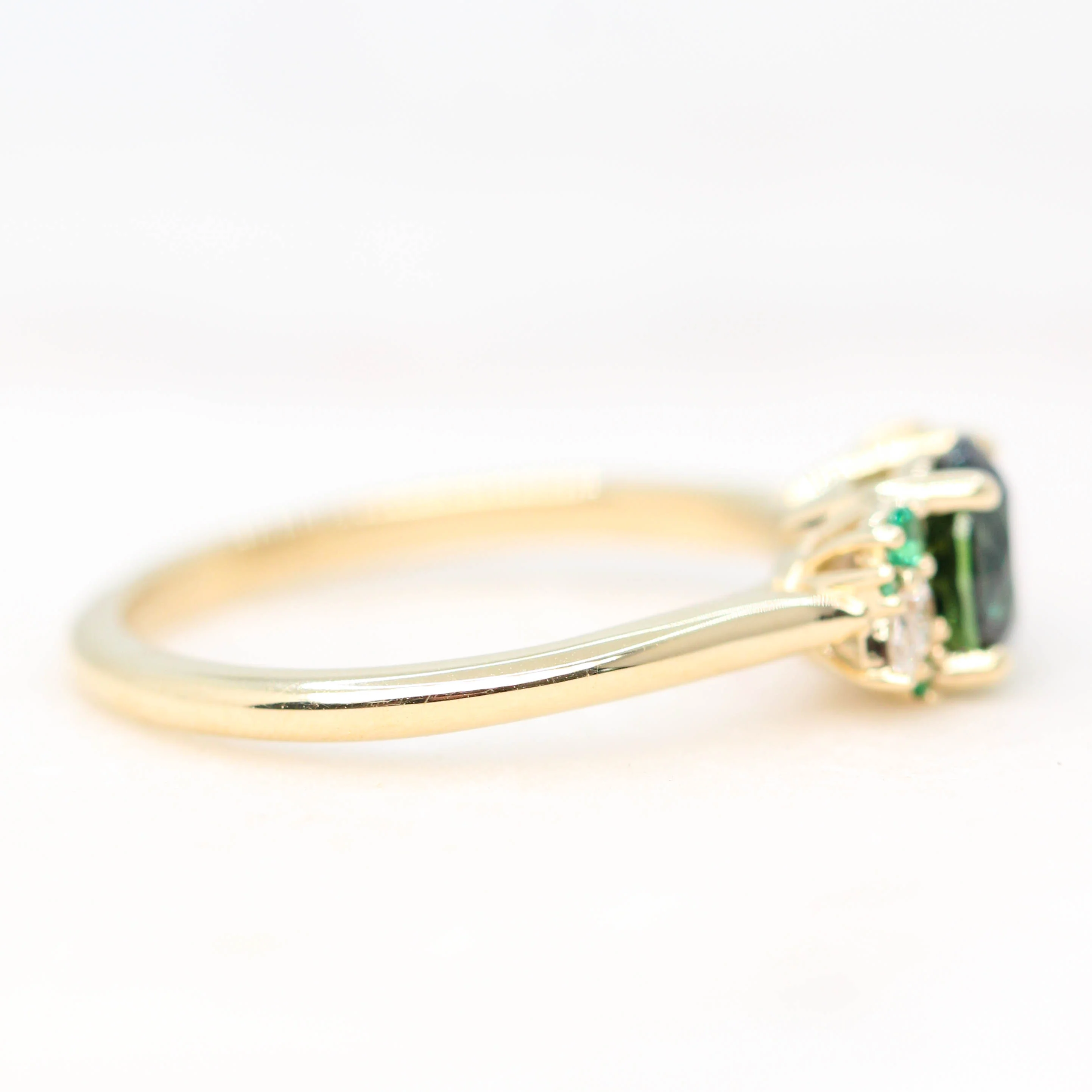 Project: Custom Sable Ring with a 1.5 Carat Round Sapphire with Emerald and Diamond Accents in 14k - Image 6