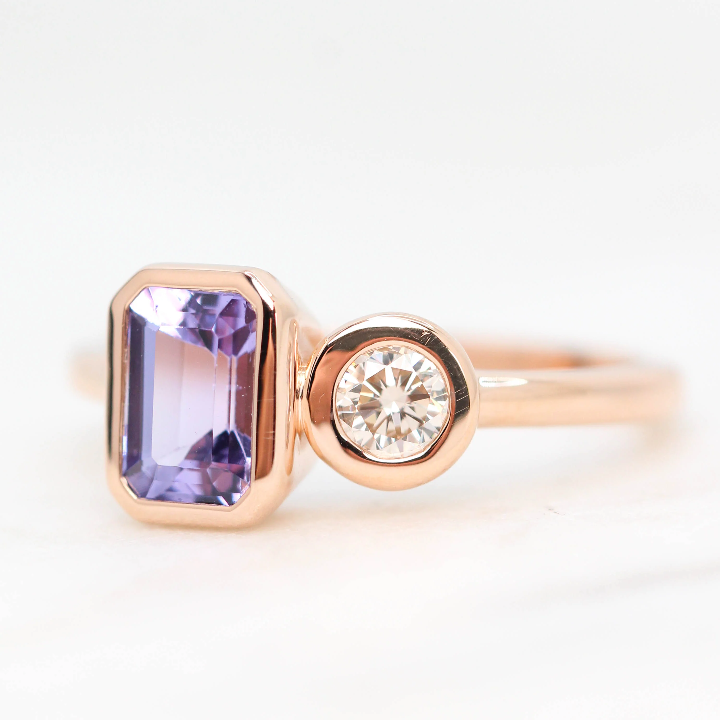 Toi et Moi Ring with an Emerald Cut Tanzanite & White Round Diamond - Made to Order - Image 4