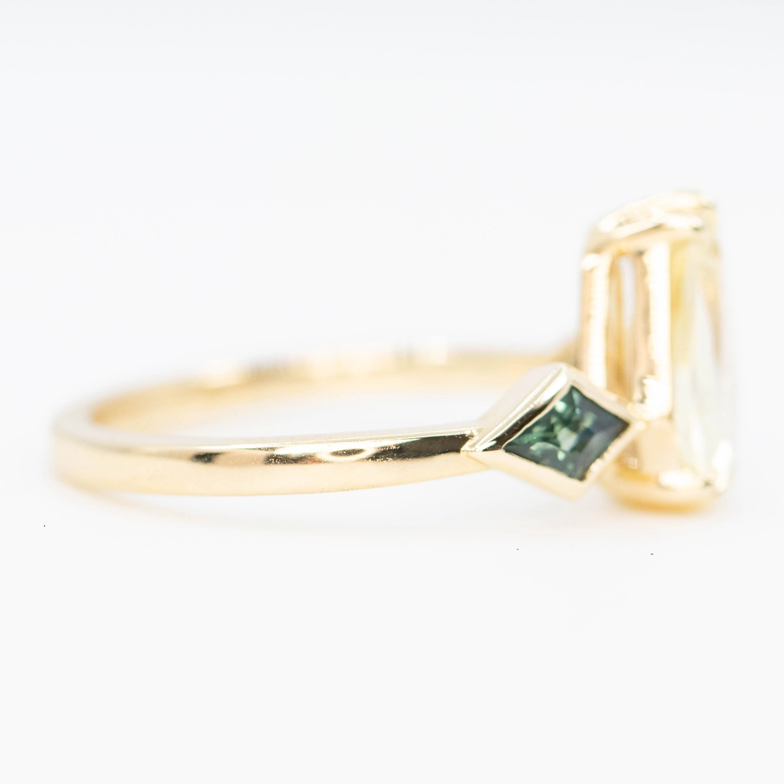 Vespera Ring with a 1.74 Carat Clear Yellow Geometric Pear Sapphire and Teal Sapphire Accents in 14k Yellow Gold - Ready to Size and Ship - Image 5